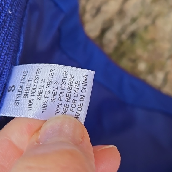 Active USA Women's Royal Blue Quilted Vest. Size Ladies Small.  New Condition! - Picture 9 of 11